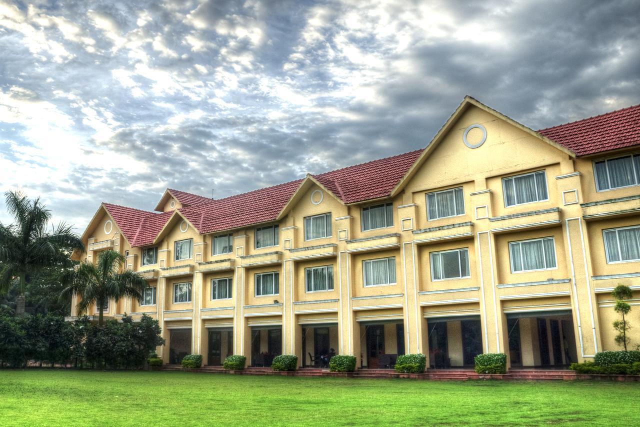 Country Roads Hotel Haora Exterior photo
